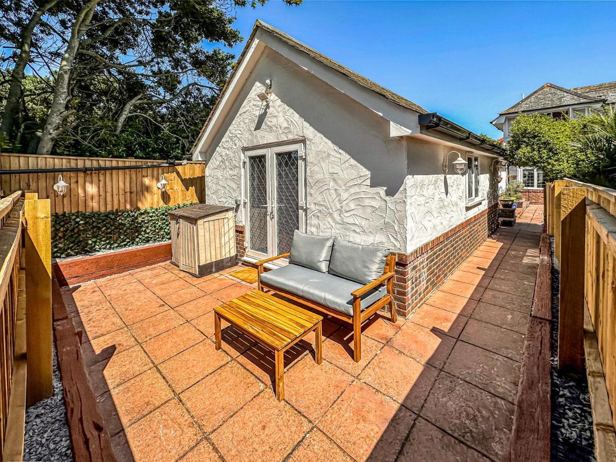 The Annex - Unparalleled Beach Front Luxury Accommodation - Private South West Facing Patio Area - Pet Friendly - Sky - Netflix - Super Fast Wi-Fi - Stones Throw To The Beach 伯恩茅斯 外观 照片